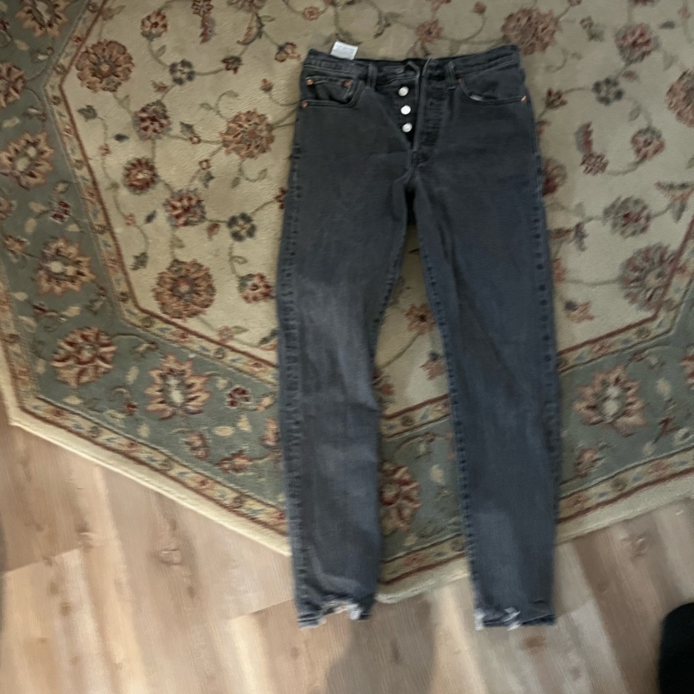 Women’s Levi 501 skinny black distressed jeans